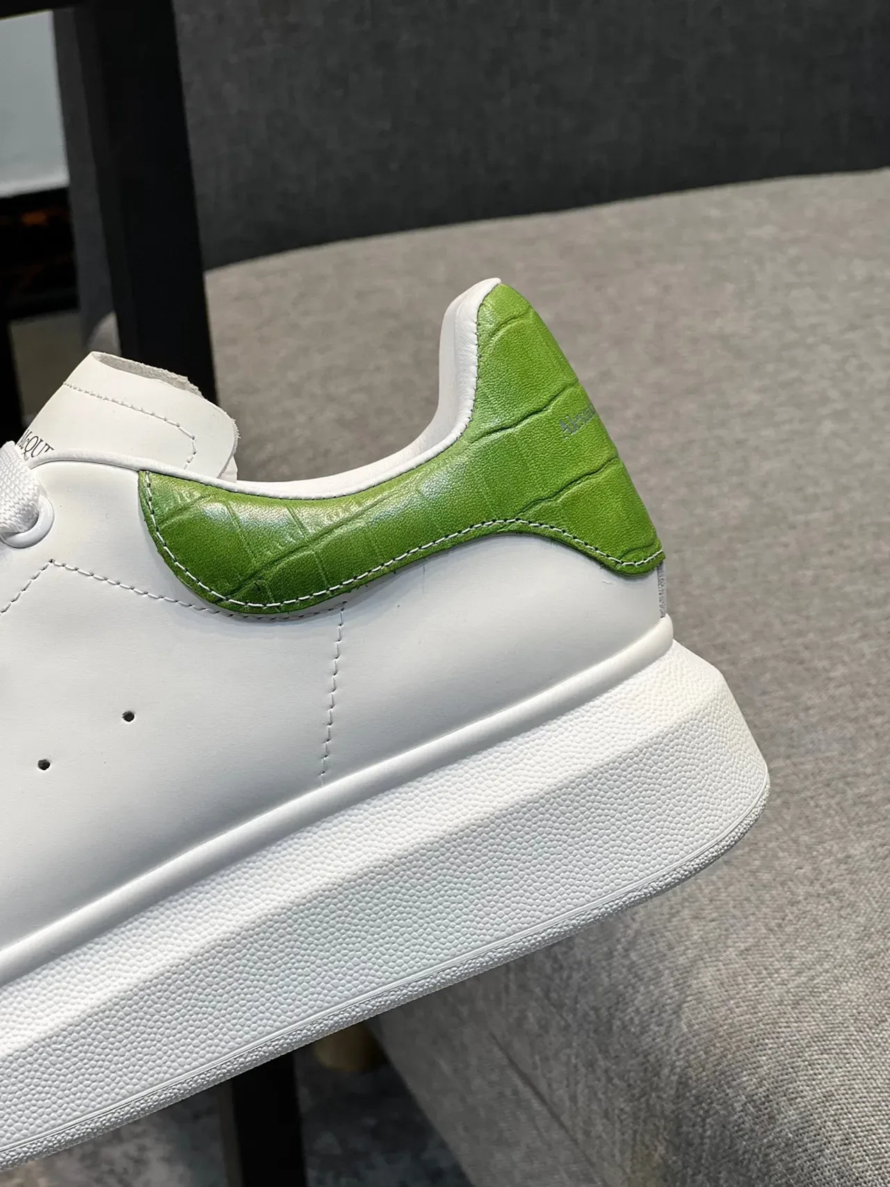 Alexander McQueen Oversized Sneaker White Green Platform Sole Smooth Leather Upper Lifestyle Sneakers 7
