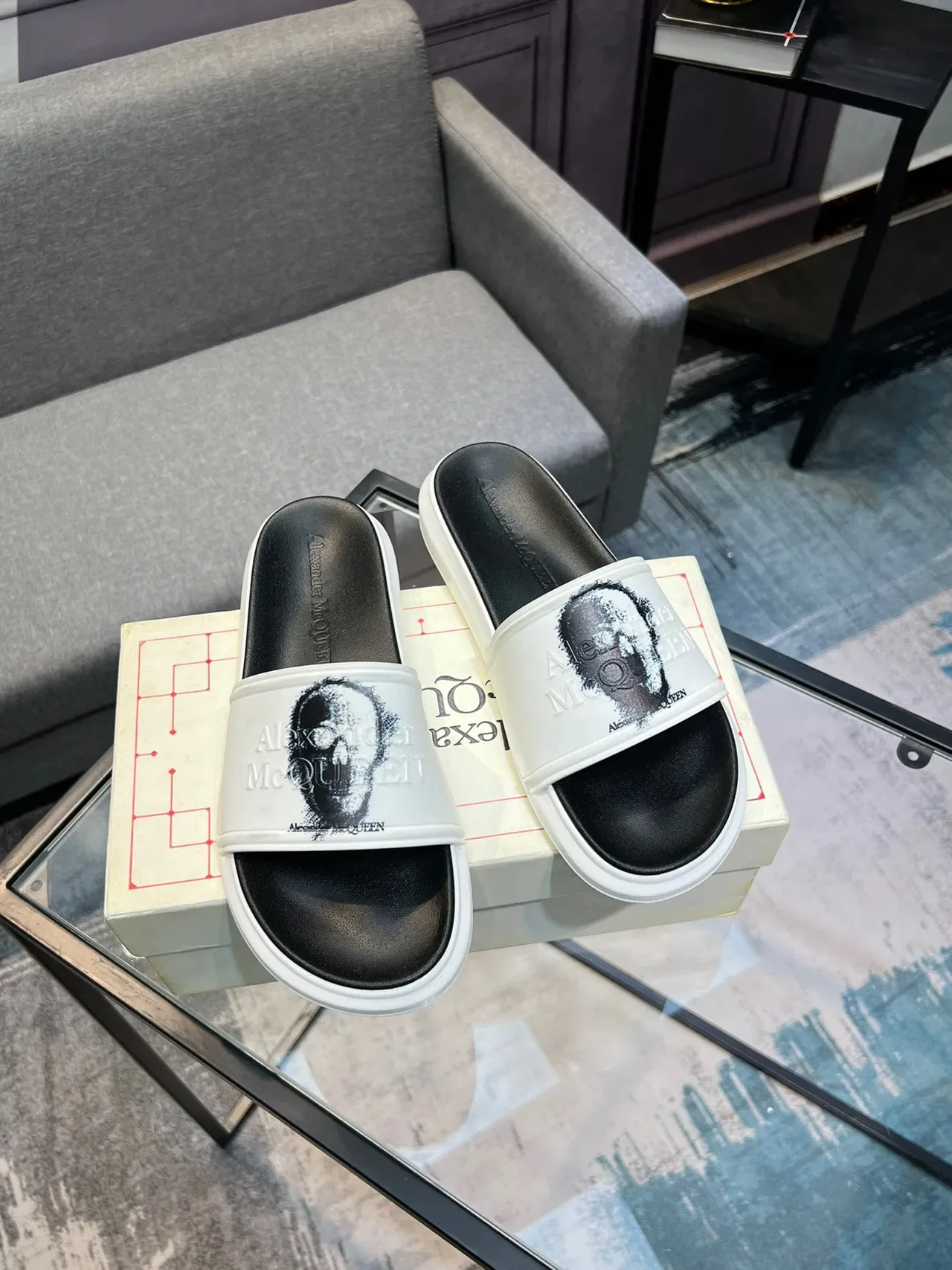Alexander McQueen Slide Blancos y Negros 5