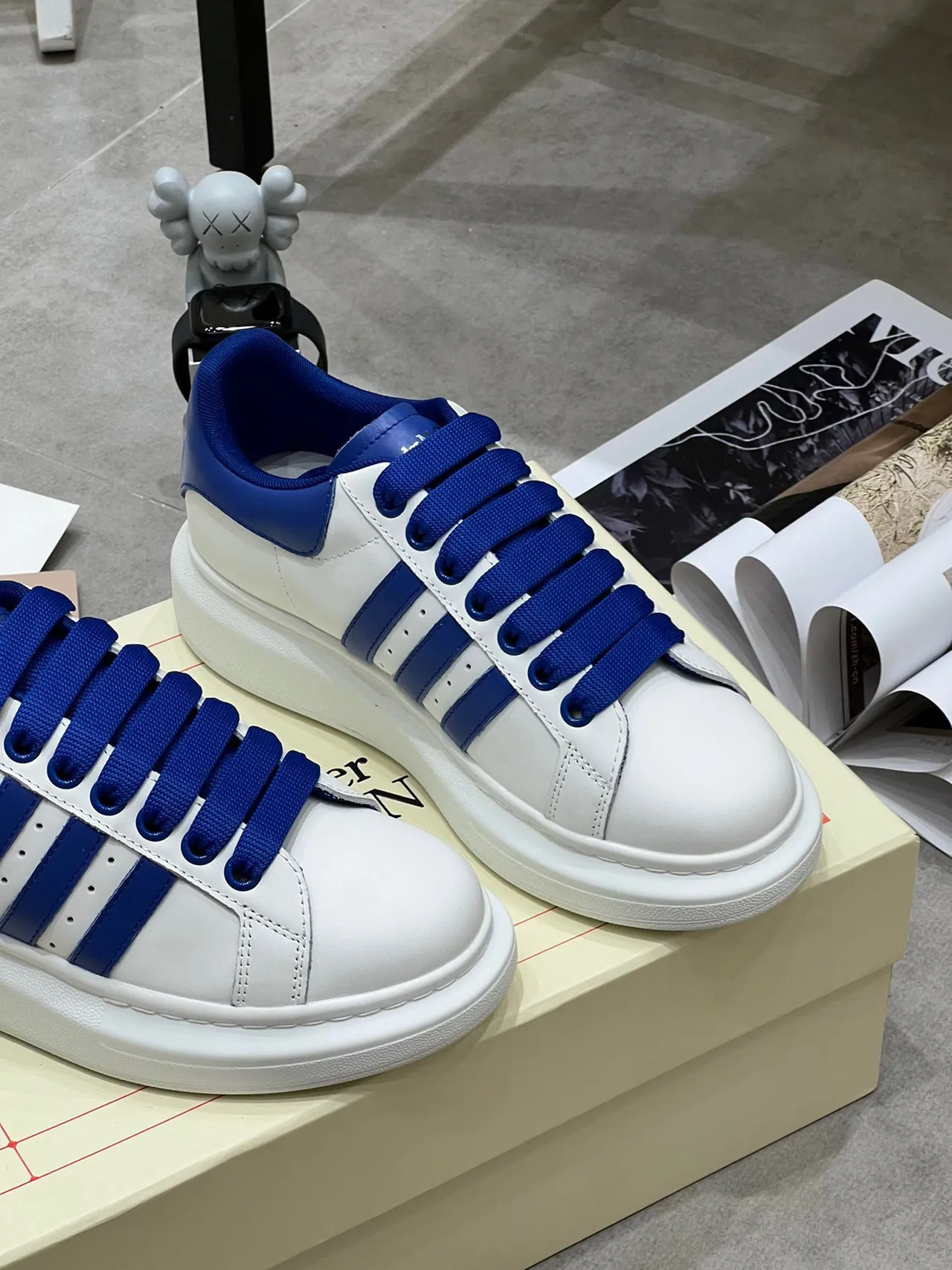 Alexander McQueen White Blue Oversized Silhouette Platform Sole Lifestyle Sneakers 5