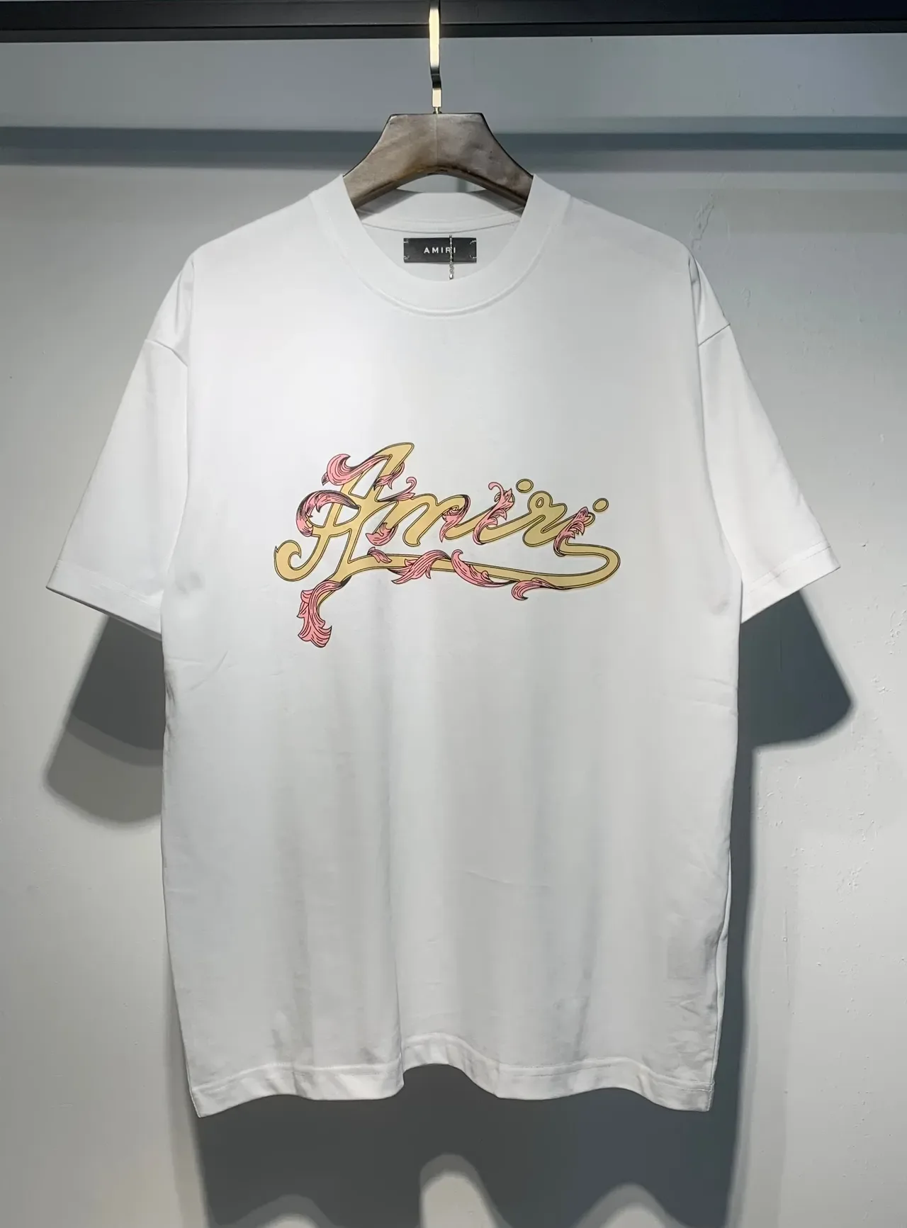 Camiseta Amiri com logo script gráfico 10