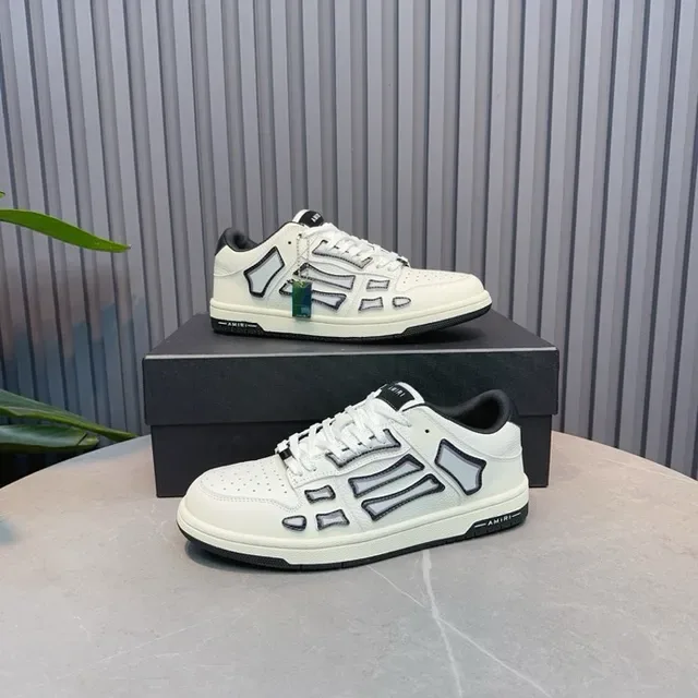 Amiri Skel Top Low Off-White y Negro Zapatillas Lifestyle 6