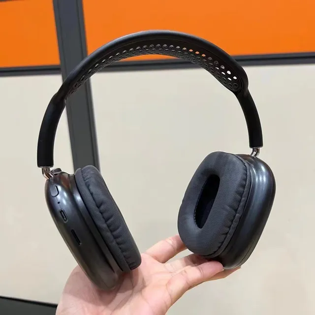 Apple AirPods Max Over-Ear Headphones 7