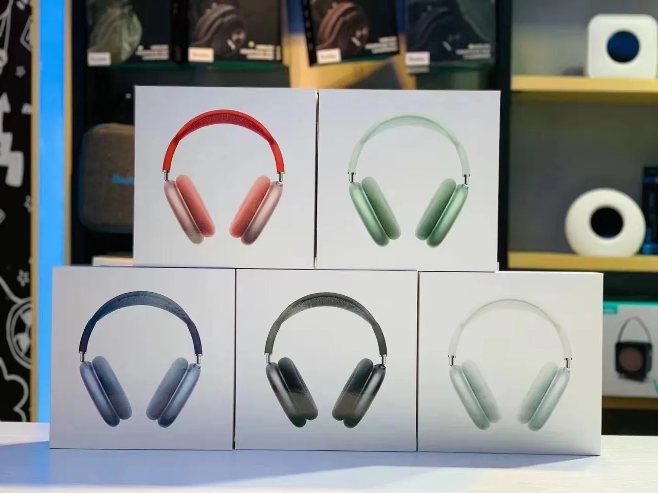 Apple AirPods Max Over-Ear Headphones 20