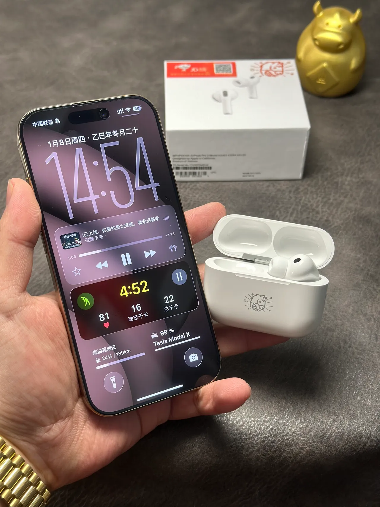Apple AirPods Pro 3 White TWS Earbuds 14