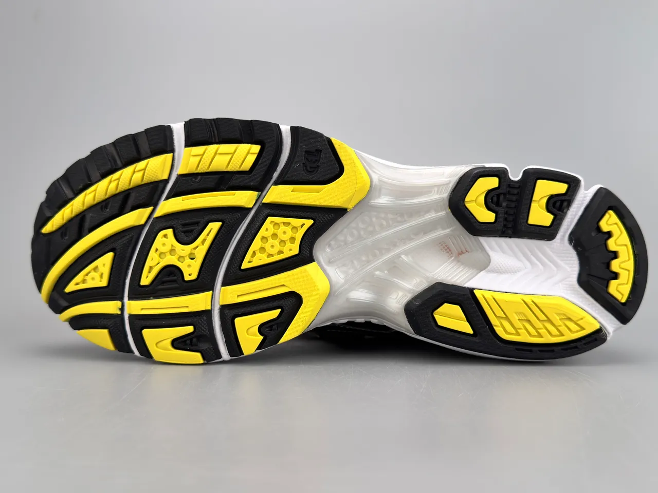 ASICS Gel-Kayano 14 Prateado Preto Amarelo Tênis de corrida 6