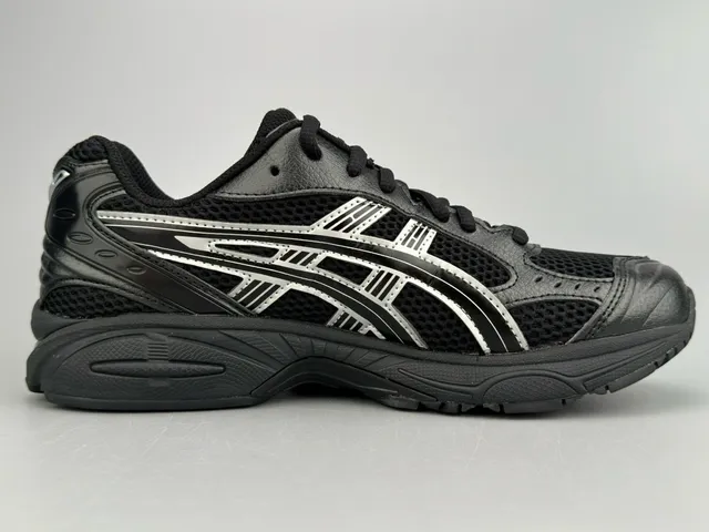 ASICS Gel-Nimbus Black Silver Running Shoes 9