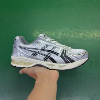 ASICS चाँदी काला धातु जाली ऊपरी बाघ पट्टी पिंजरा दौड़ने के जूते