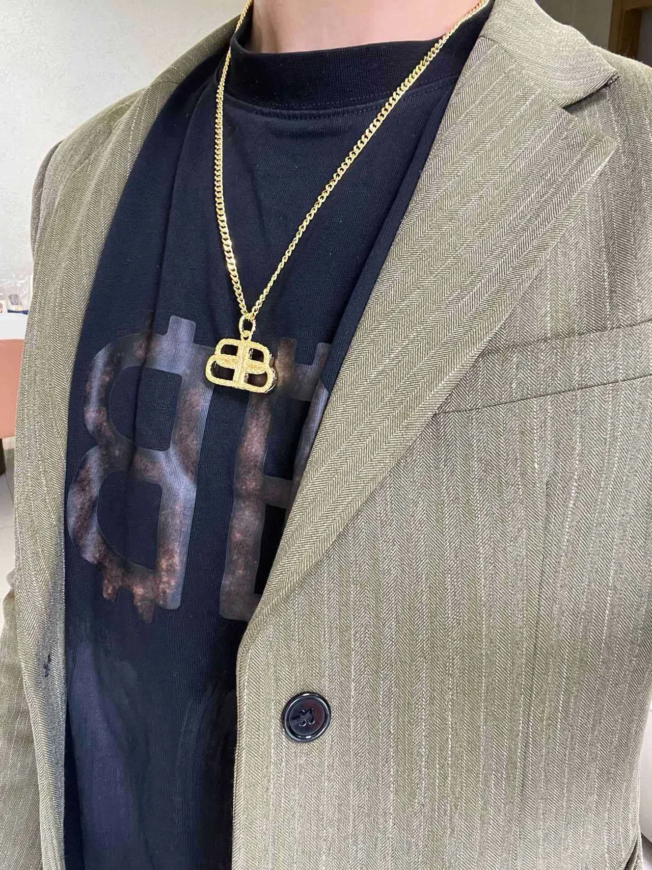 Balenciaga BB Interlocking Pendant सोने की जंजीर हार 5