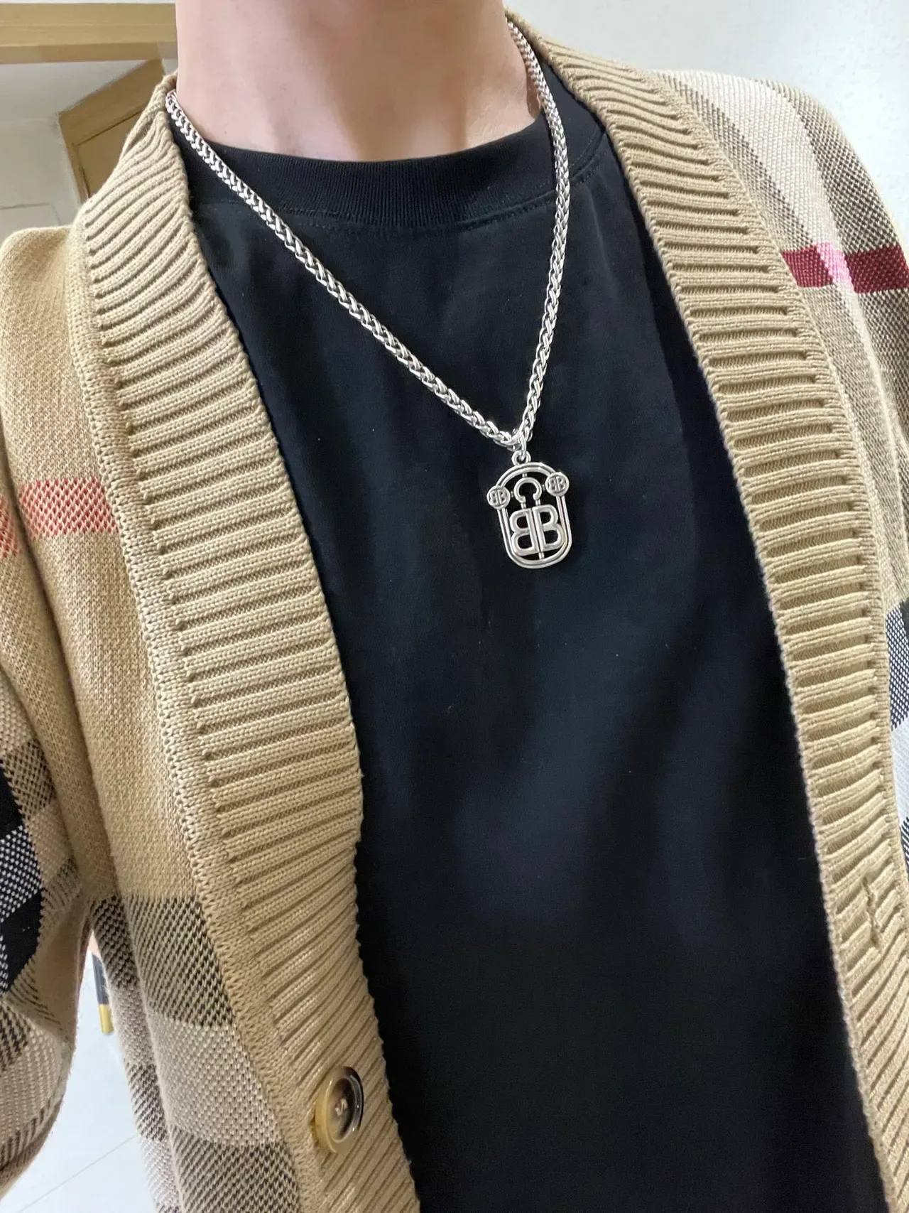 Balenciaga BB Shield 银色 粗曲链 吊坠项链 2