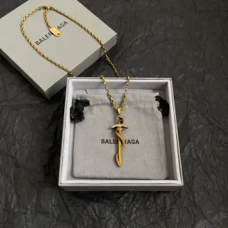 Balenciaga Colgante Daga Cadena Tono Dorado Collar