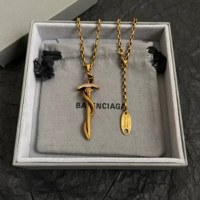 Balenciaga Pingente Daga Corrente Dourada Colar 2