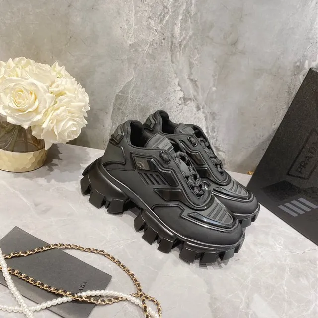 Balenciaga Defender Monochrome Black Chunky Sneakers 3