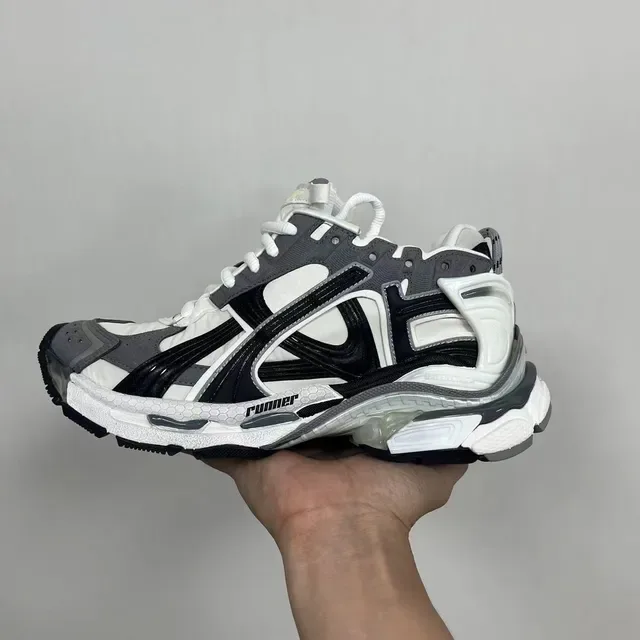 Balenciaga Runner सफेद ग्रे काला डीकंस्ट्रक्टेड चंकी स्नीकर 3