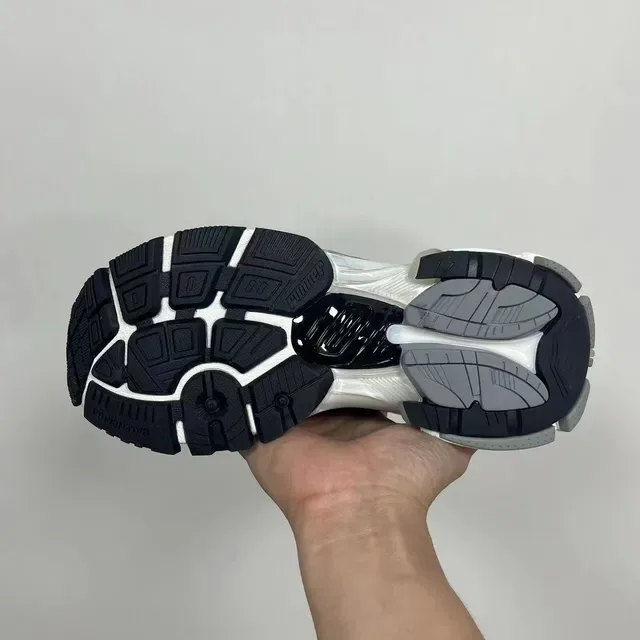 Balenciaga Runner सफेद ग्रे काला डीकंस्ट्रक्टेड चंकी स्नीकर 4
