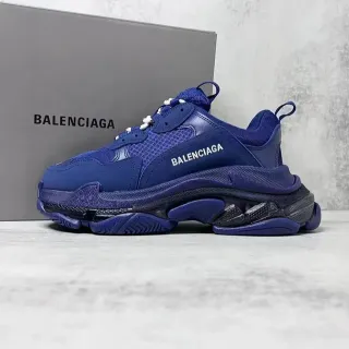 Balenciaga Triple S baskets bleues chunky