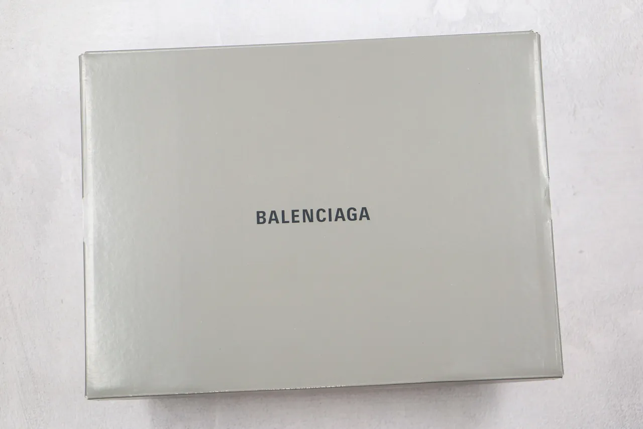 Balenciaga Triple S أبيض مطبوع اللوجو كاجوال سميك 2