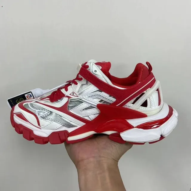 Balenciaga blanco rojo silueta oversized superposición jaula multicapa sneakers chunky 3