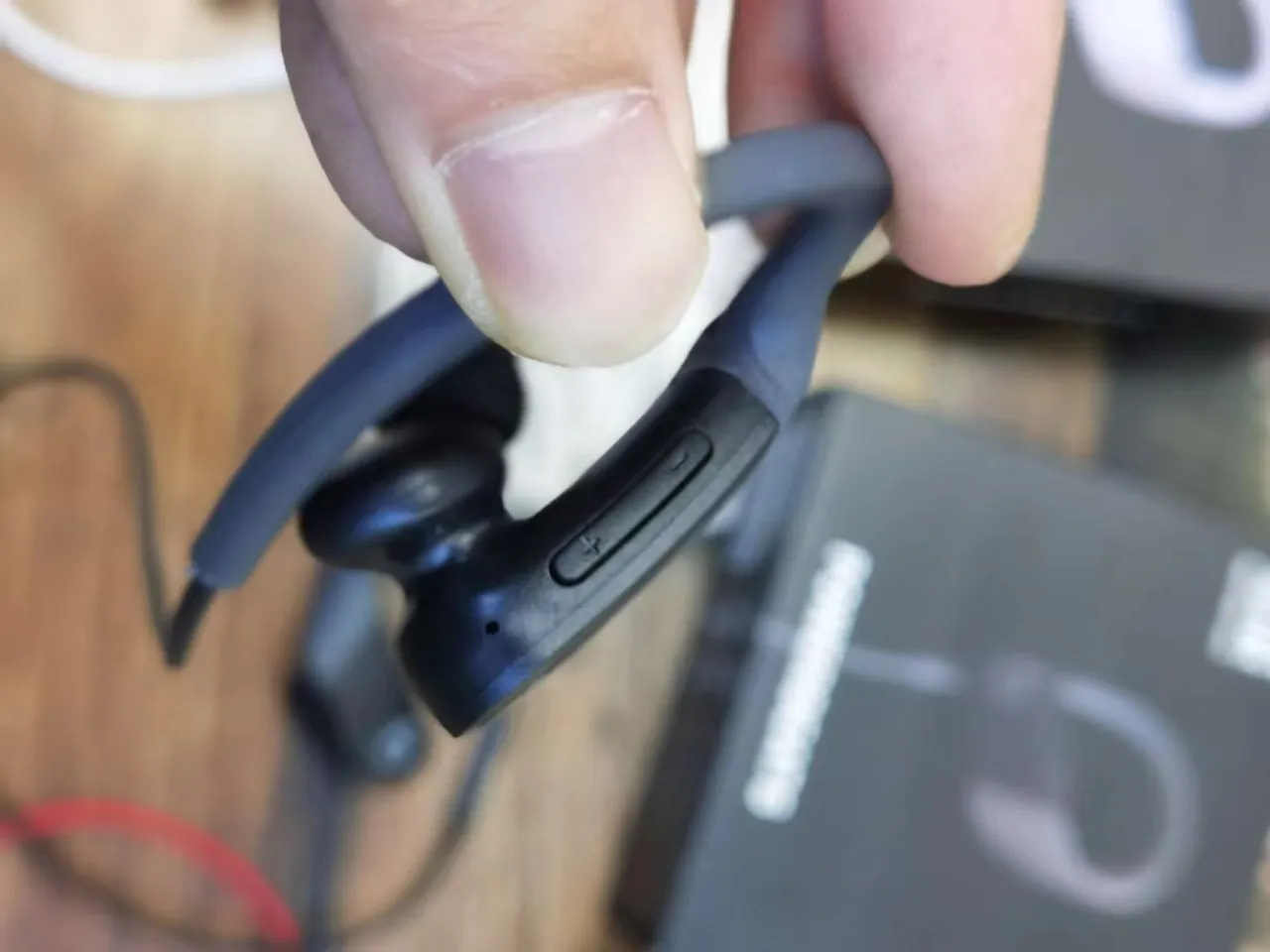 Beats Powerbeats Vermelho Fones Esportivos Open-Ear 14