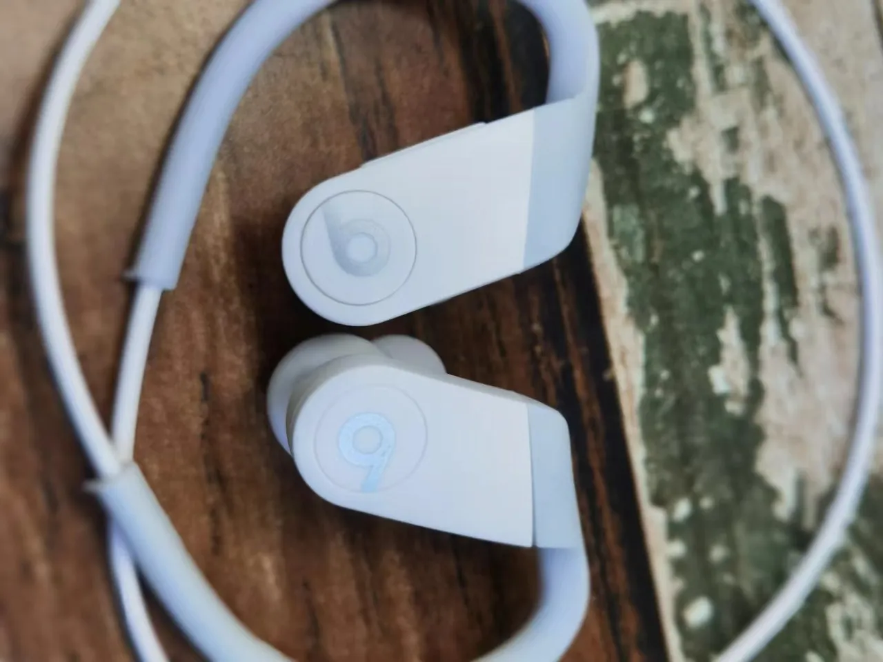 Beats Powerbeats Vermelho Fones Esportivos Open-Ear 15