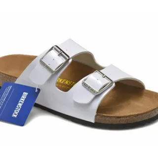 Birkenstock Arizona सफेद दो पट्टियों वाली काजुअल सैंडल