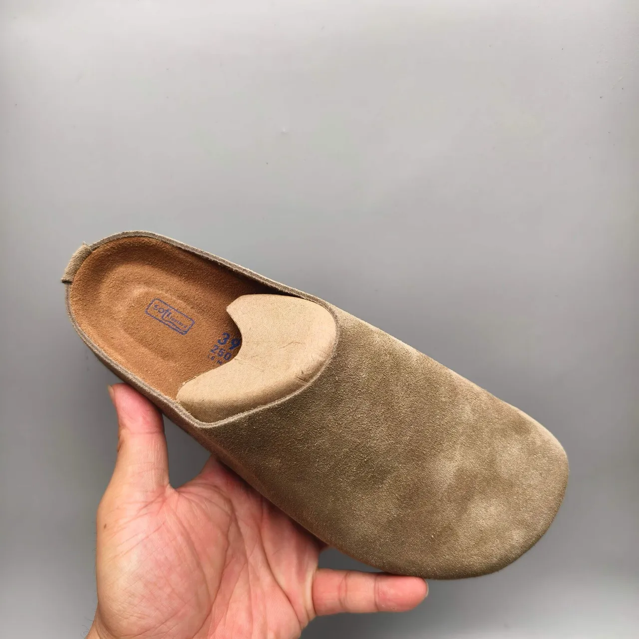 Birkenstock Boston सुड टैन स्लिपर्स 3