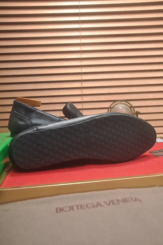 Bottega Veneta Andiamo mocasines de cuero negro slip-on 3