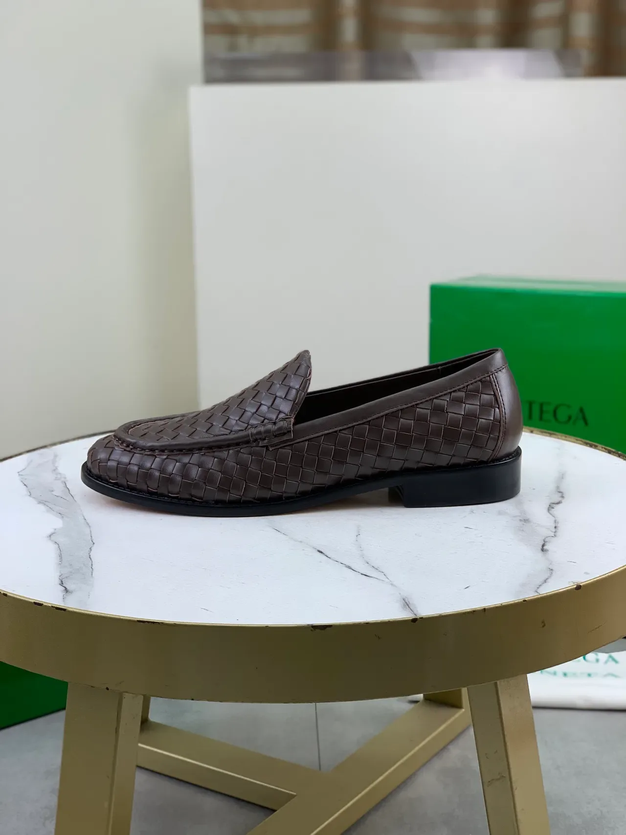 Bottega Veneta Andiamo بني أسود منسوج Intrecciato جلد Moccasin-Stitched Vamp Loafer 6