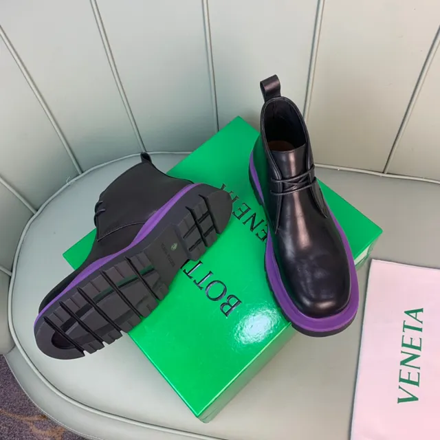 Bottega Veneta Le Cagole কালো এবং বেগুনি এনকেল বুটস 8