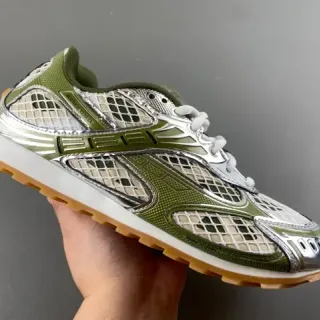 Bottega Veneta মেশ এবং মেটালিক কেজ স্নিকার জৈতুনি সবুজ লাইফস্টাইল স্নিকার