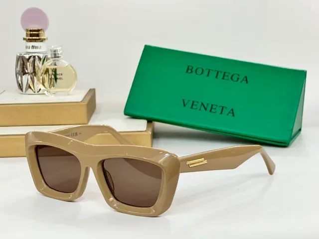Bottega Veneta Oversized Square Pale Blue Acetate Sunglasses 7