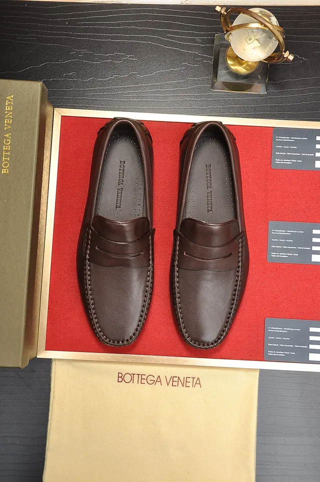 Bottega Veneta Penny Loafer حذاء جلد بني 5