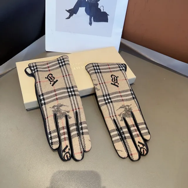Burberry भूरा काला चेक पैटर्न मॉनोग्राम्ड चमड़े की दस्ताने 5
