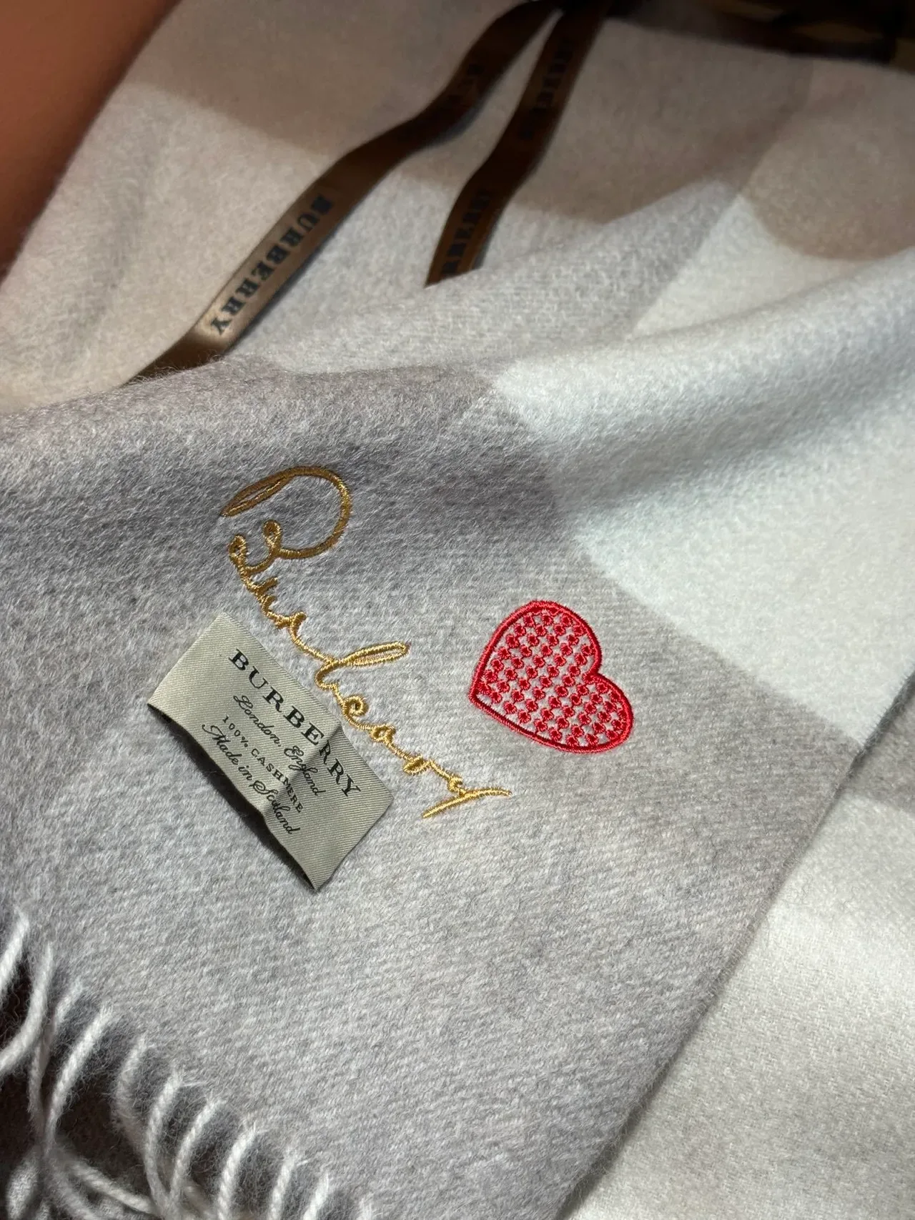 Burberry 米色灰色 大格纹 流苏边 羊绒围巾 7