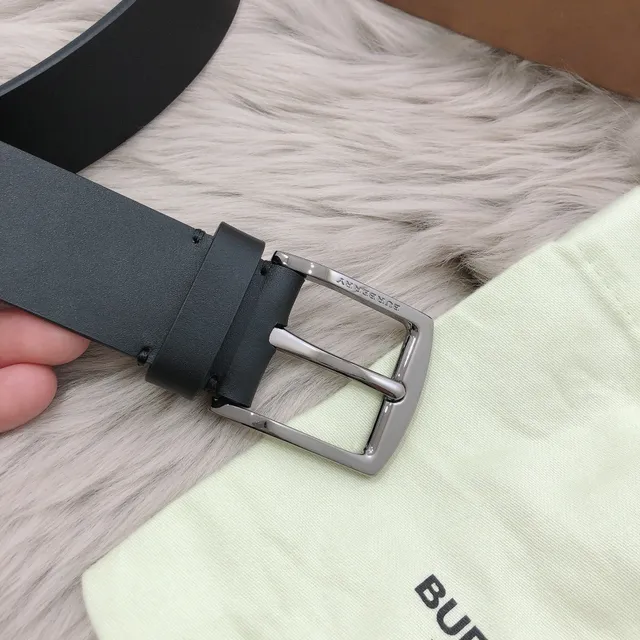 Burberry কালো রৌপ্য মসৃণ ম্যাট আয়তক্ষ বাকল চামড়া বেল্ট 3
