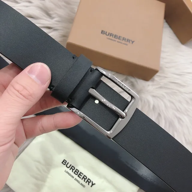 Burberry কালো রৌপ্য মসৃণ ম্যাট আয়তক্ষ বাকল চামড়া বেল্ট 5
