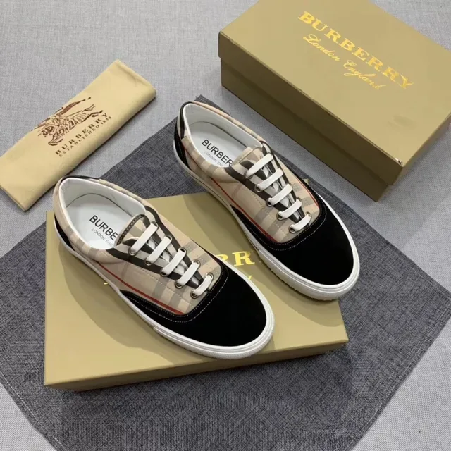Burberry চেক প্যাটার্ন কালো বেইজ লाइফস্টাইল স্নিকার্স 4