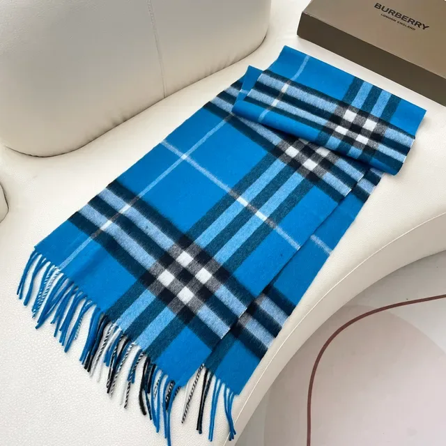 Bufanda Burberry Classic Check Azul de Cachemira 6