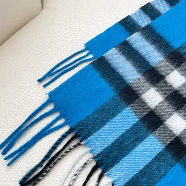 Bufanda Burberry Classic Check Azul de Cachemira 8