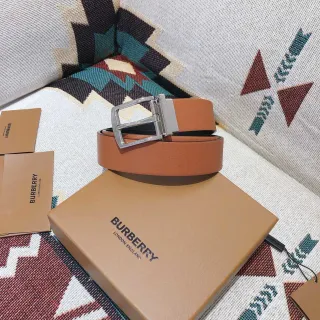 Burberry Knight Reversible Tan and Black Leather Belt