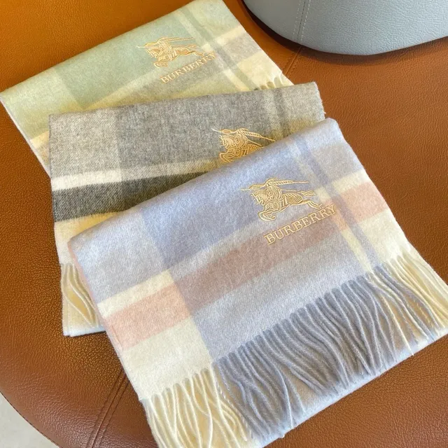 Burberry Paño a Cuadros de Cachemira Bufanda 3