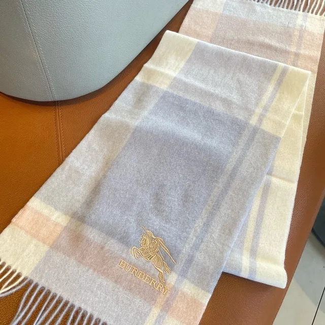 Burberry Paño a Cuadros de Cachemira Bufanda 6