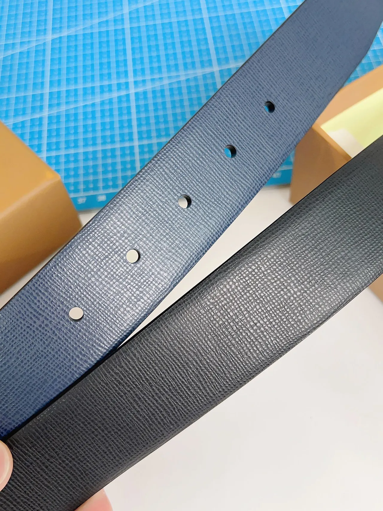 Burberry Reversible Buckle Textured Leather Belt 8