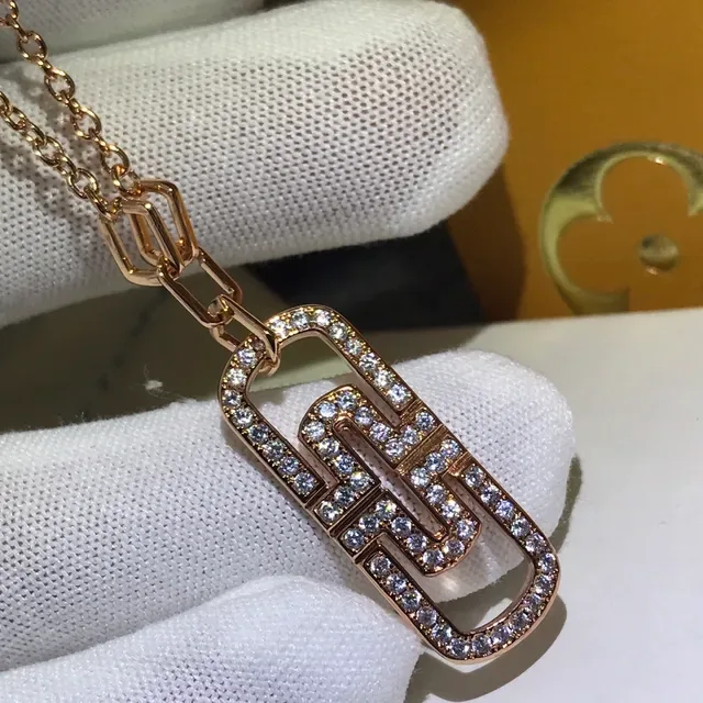 Bvlgari B.zero1 قلادة هندسية باڤيه كريستال 3