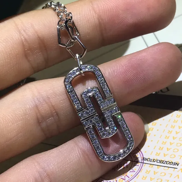Bvlgari B.zero1 قلادة هندسية باڤيه كريستال 9