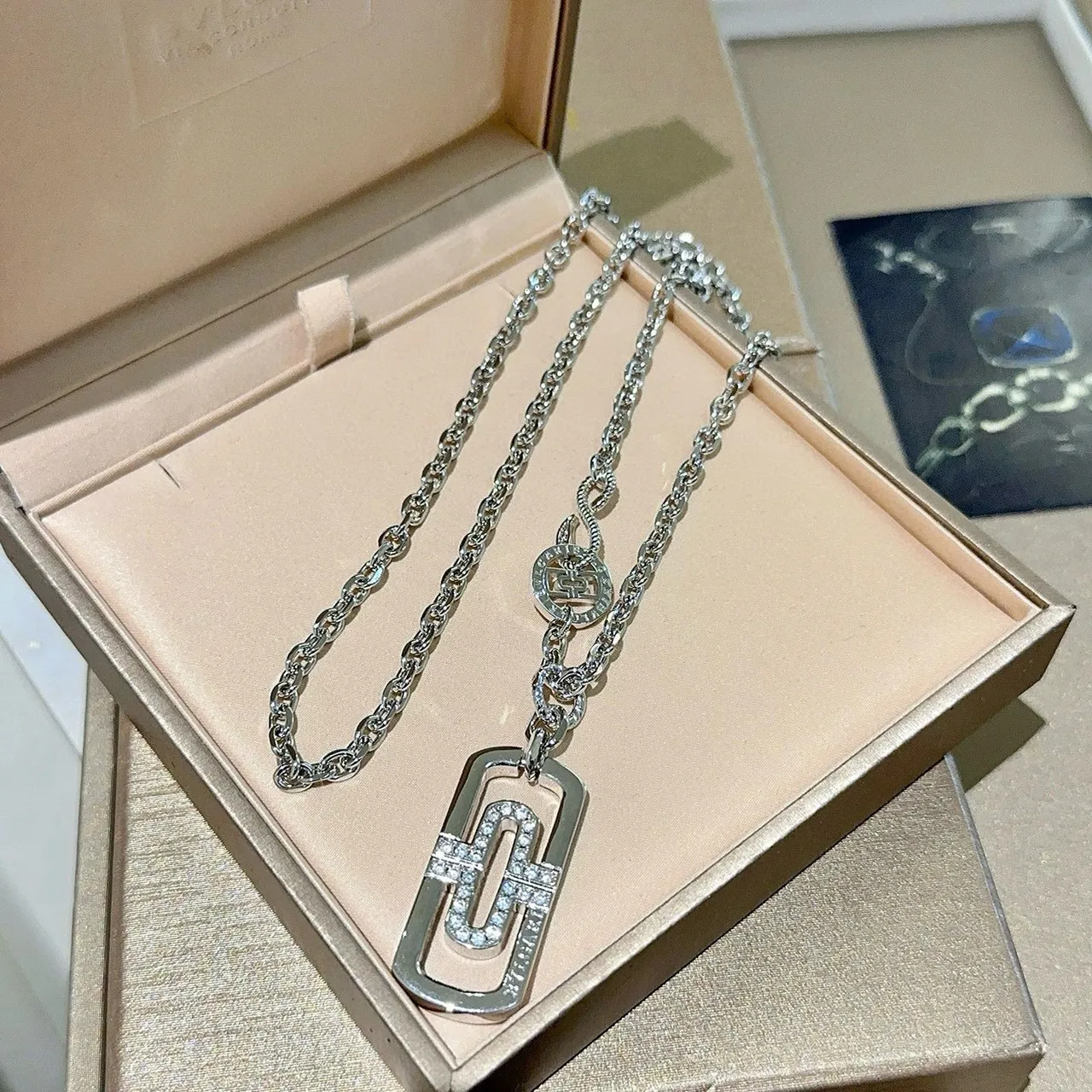 Bvlgari B.zero1 几何 Pavé 银色项链 4