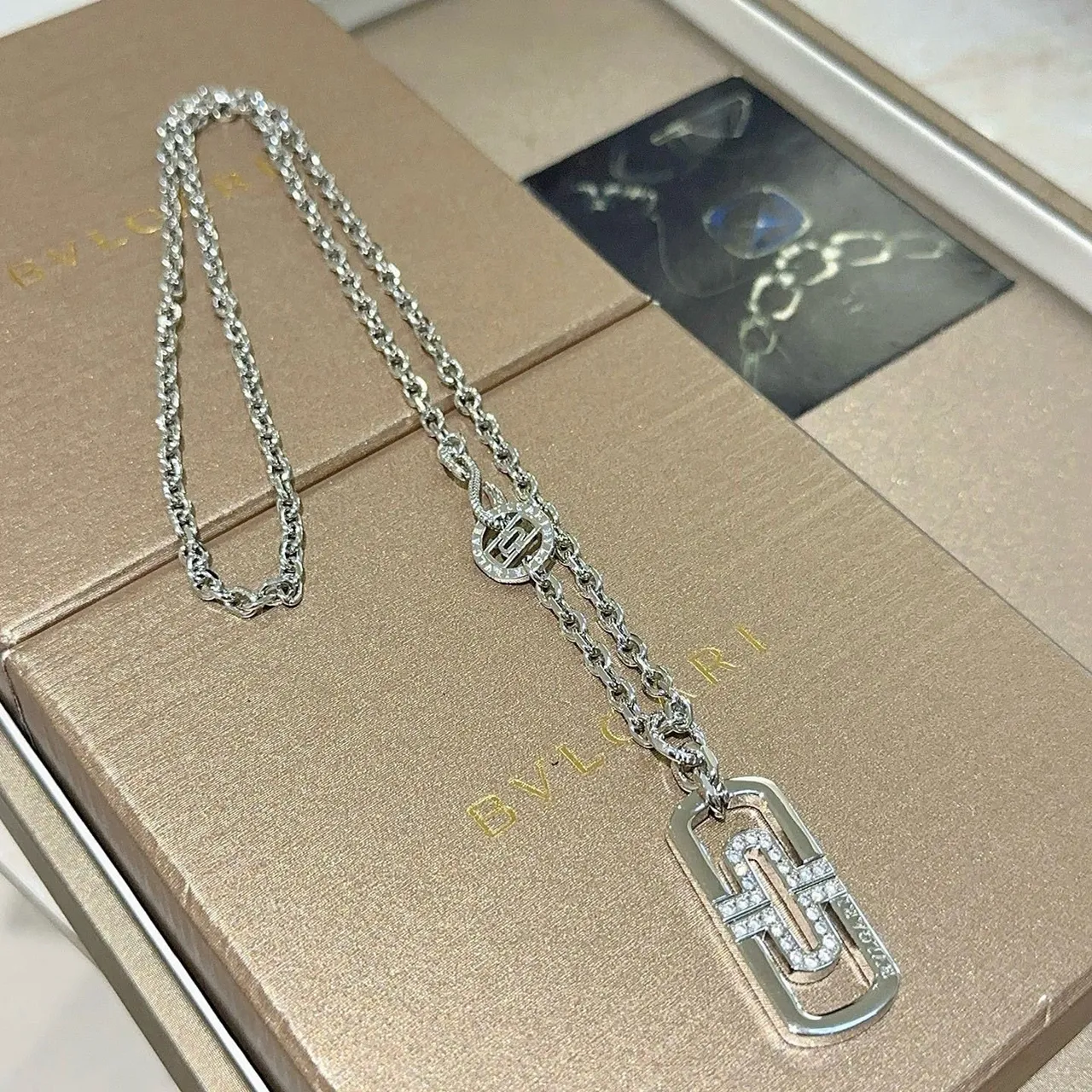 Bvlgari B.zero1 几何 Pavé 银色项链 9