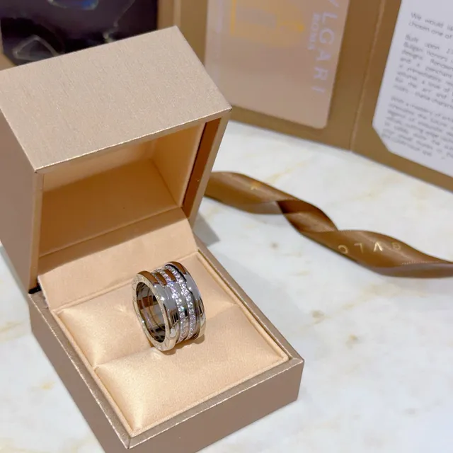 Bvlgari B.zero1 多带 铺镶钻石戒指 8