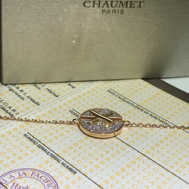 Bvlgari Collier Pendentif Disque de Cristal Pavé en Ton Doré 3
