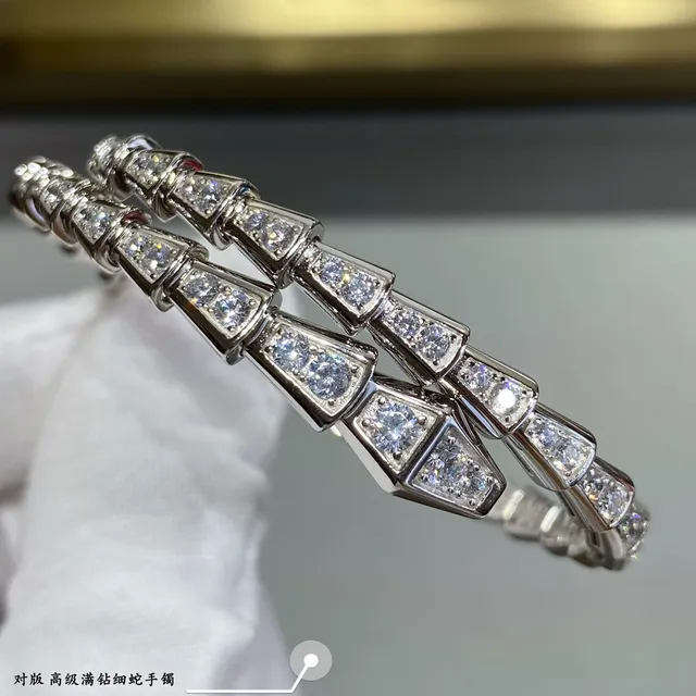 Bvlgari Serpenti সোনা রুপা সংযুক্ত সাপের মতো হীরা ছাঁটা আঁশলির মতো ব্রেসলেট 6