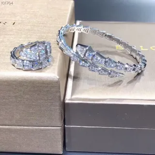 Bvlgari Serpenti चाँदी सफेद सीरपेंटाइन मोटिफ पावे-सेट क्रिस्टल्स ब्रेसलेट